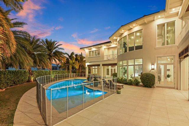 3700 NE 24th Avenue, Lighthouse Point, FL 33064