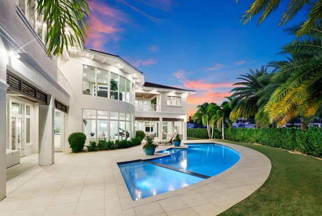 3700 NE 24th Avenue, Lighthouse Point, FL 33064