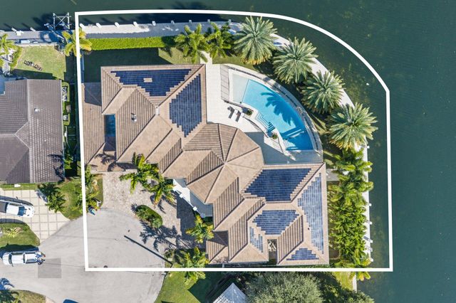 3700 NE 24th Avenue, Lighthouse Point, FL 33064