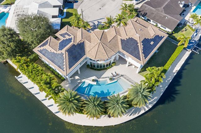 3700 NE 24th Avenue, Lighthouse Point, FL 33064