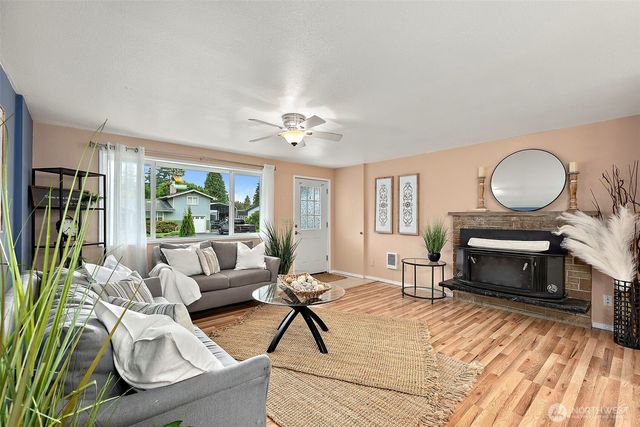 19428 Crescent Drive E, Spanaway, WA 98387