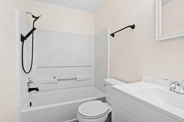4848 Duke Philip Drive, 25B, Hilliard, OH 43026