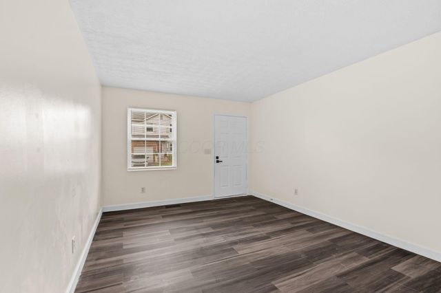 4848 Duke Philip Drive, 25B, Hilliard, OH 43026