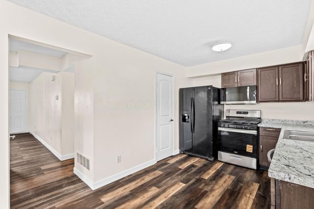 4848 Duke Philip Drive, 25B, Hilliard, OH 43026