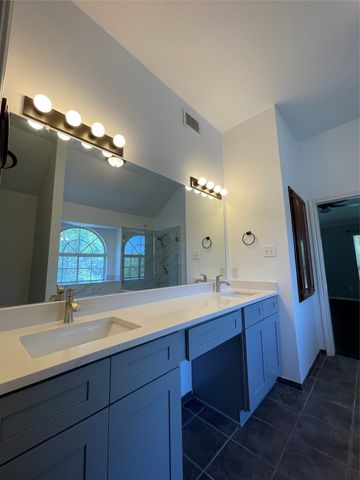 2930 Willow Creek Drive, Grapevine, TX 76051