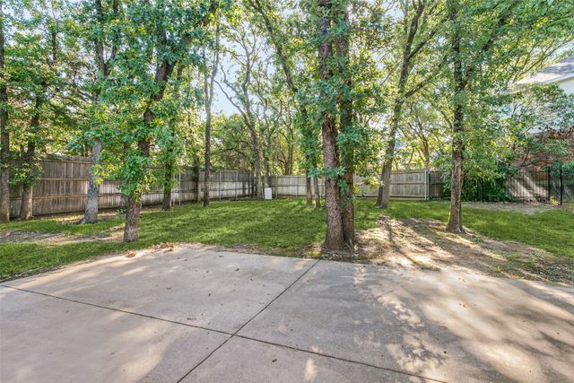 2930 Willow Creek Drive, Grapevine, TX 76051