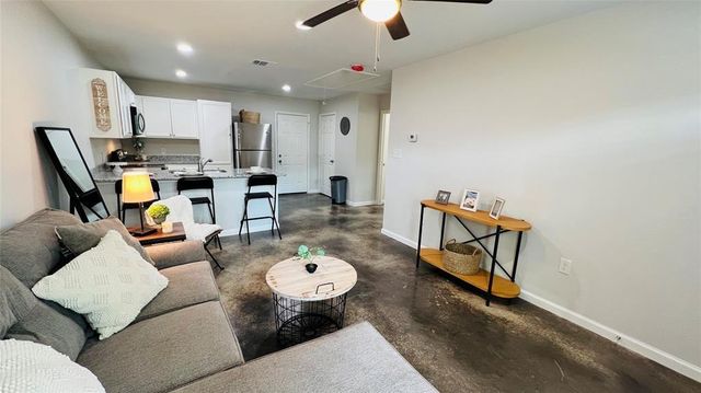 635 Martin Luther King Drive A, Ames, TX 77575