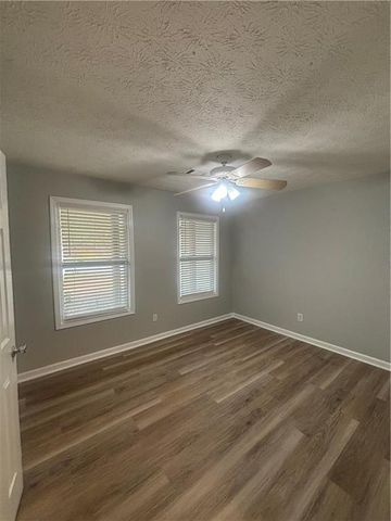 1135 Burning Bush, Loganville, GA 30052