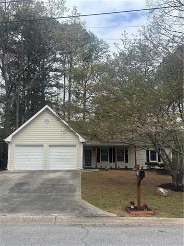 1135 Burning Bush, Loganville, GA 30052