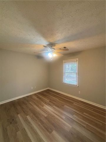 1135 Burning Bush, Loganville, GA 30052