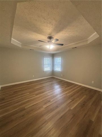 1135 Burning Bush, Loganville, GA 30052