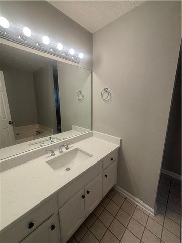 1135 Burning Bush, Loganville, GA 30052