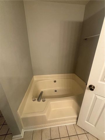 1135 Burning Bush, Loganville, GA 30052