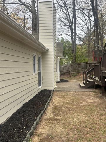 1135 Burning Bush, Loganville, GA 30052