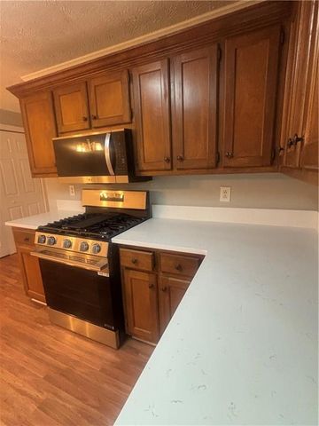 1135 Burning Bush, Loganville, GA 30052