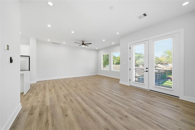 10929 Ivyridge Drive B, Houston, TX 77043