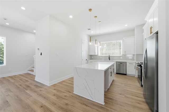 10929 Ivyridge Drive B, Houston, TX 77043