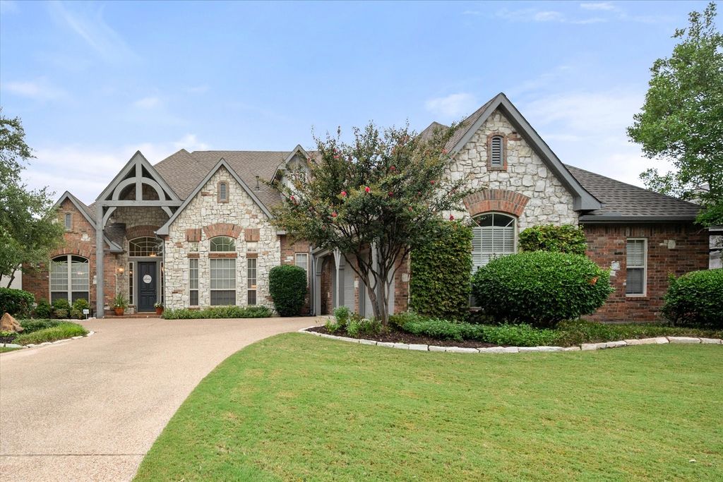 1419 Harbourtown Circle, Mansfield, TX 76063