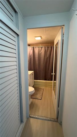 1408 Brickell Bay Dr 916, Miami, FL 33131