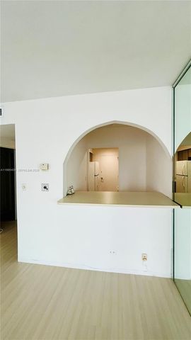 1408 Brickell Bay Dr 916, Miami, FL 33131