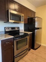 10428 NW 8th St 204, Pembroke Pines, FL 33026