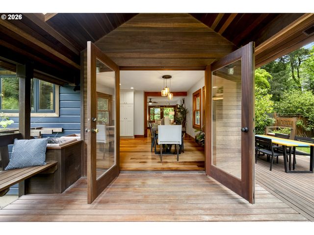 2595 Sw 87TH Ave, Portland, OR 97225