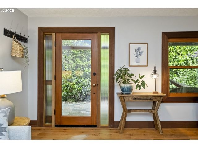 2595 Sw 87TH Ave, Portland, OR 97225