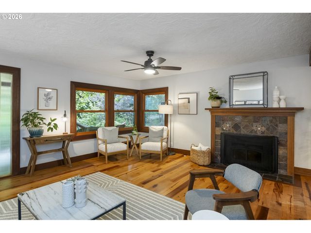 2595 Sw 87TH Ave, Portland, OR 97225