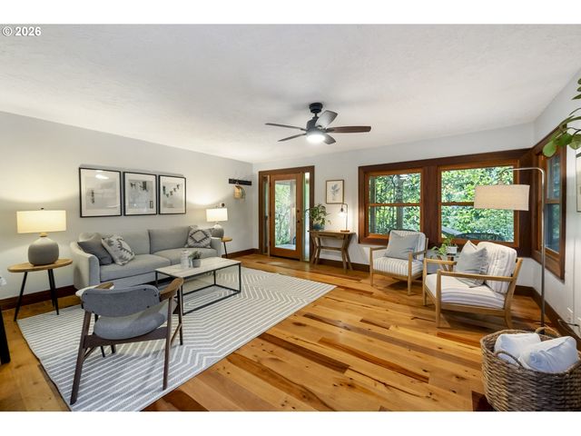 2595 Sw 87TH Ave, Portland, OR 97225