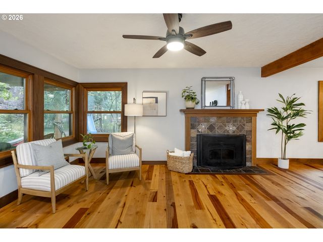 2595 Sw 87TH Ave, Portland, OR 97225