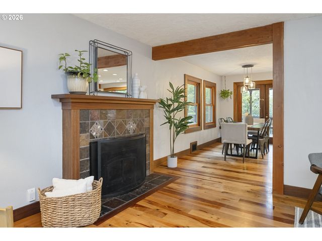 2595 Sw 87TH Ave, Portland, OR 97225