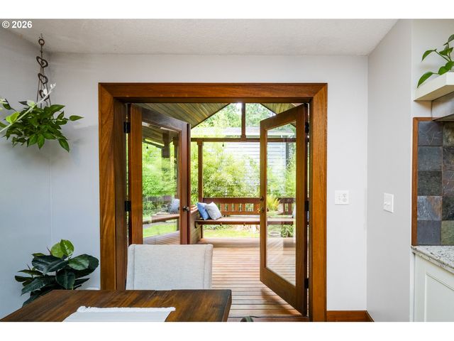 2595 Sw 87TH Ave, Portland, OR 97225