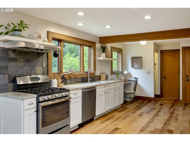 2595 Sw 87TH Ave, Portland, OR 97225