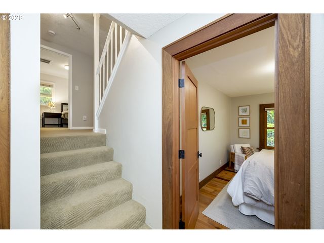 2595 Sw 87TH Ave, Portland, OR 97225
