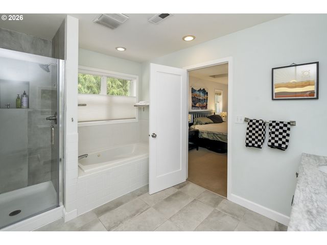 2595 Sw 87TH Ave, Portland, OR 97225