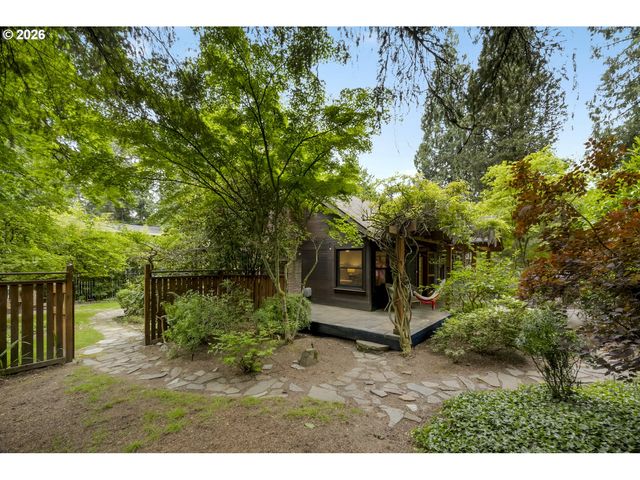 2595 Sw 87TH Ave, Portland, OR 97225