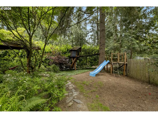2595 Sw 87TH Ave, Portland, OR 97225