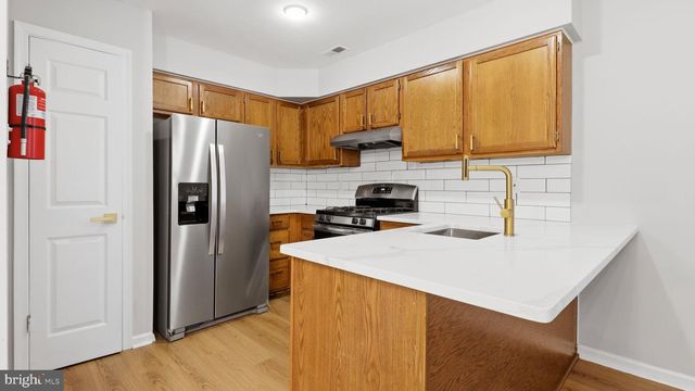 5106 TALL PNES, Pine Hill, NJ 08021