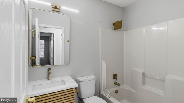 5106 TALL PNES, Pine Hill, NJ 08021