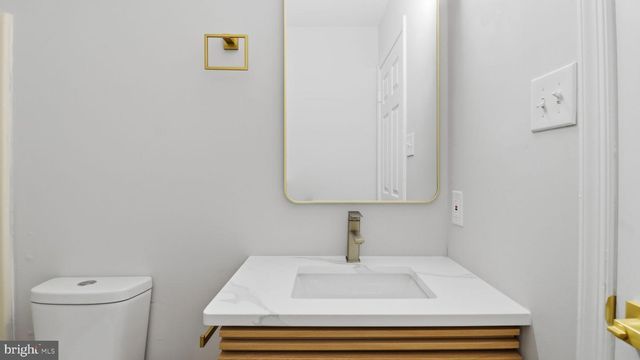 5106 TALL PNES, Pine Hill, NJ 08021