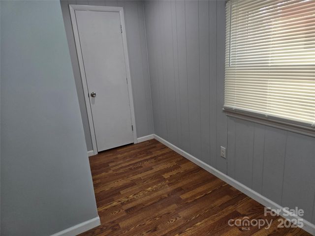 221 E Herman Street, Newton, NC 28658