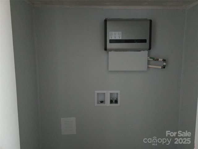 221 E Herman Street, Newton, NC 28658