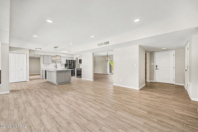 10305 E Camino Tesote, Tucson, AZ 85749