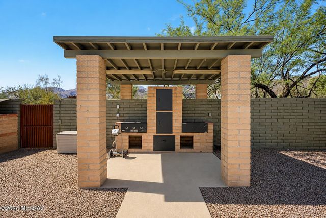 10305 E Camino Tesote, Tucson, AZ 85749