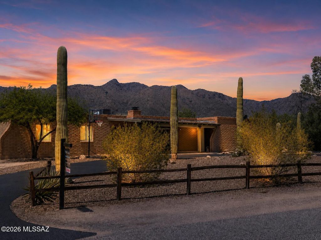 10305 E Camino Tesote, Tucson, AZ 85749