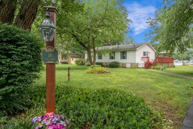 16 Sierra Rd, Jefferson Twp., NJ 07849