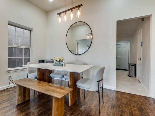 630 W Neely, Dallas, TX 75208