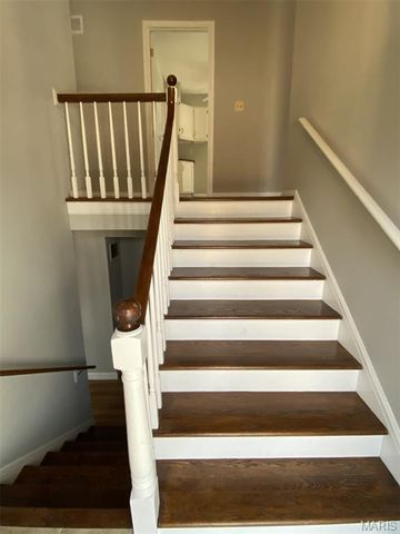 1407 Summerhaven Drive, St Louis, MO 63146