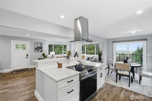 5175 NW El Camino Boulevard, Bremerton, WA 98312