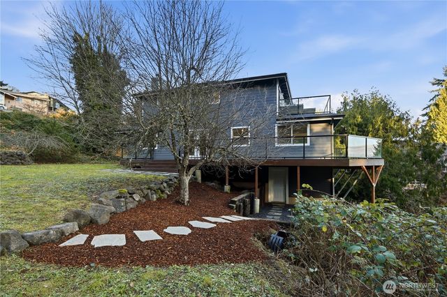 5175 NW El Camino Boulevard, Bremerton, WA 98312